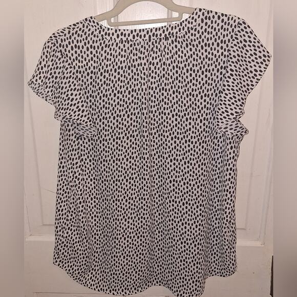Adrianna Papell Flutter Sleeve White & Black Spotted Blouse Size Large Office - Picture 2 of 5